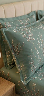 Floral Twigs Bedsheet Set – King Size with 2 Pillow Covers